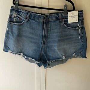 Abercrombie & Fitch NWT Mom Short‎ High Rise Curve Love Jean Shorts Size 20